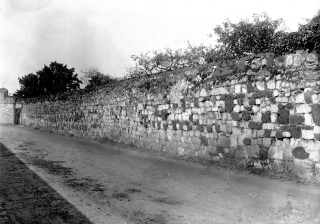 Manor Wall made with Frobisher's